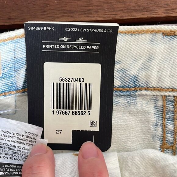 NWT Levi’s 501 Original Cutoff High-Rise Denim Shorts Snow Women Size 27 MSRP$69 - Picture 4 of 8